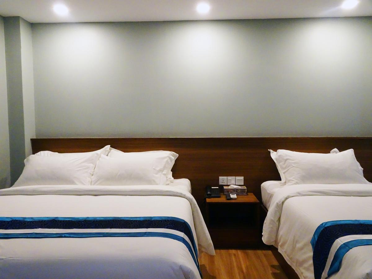 Hotel Azure Yangon Exterior photo